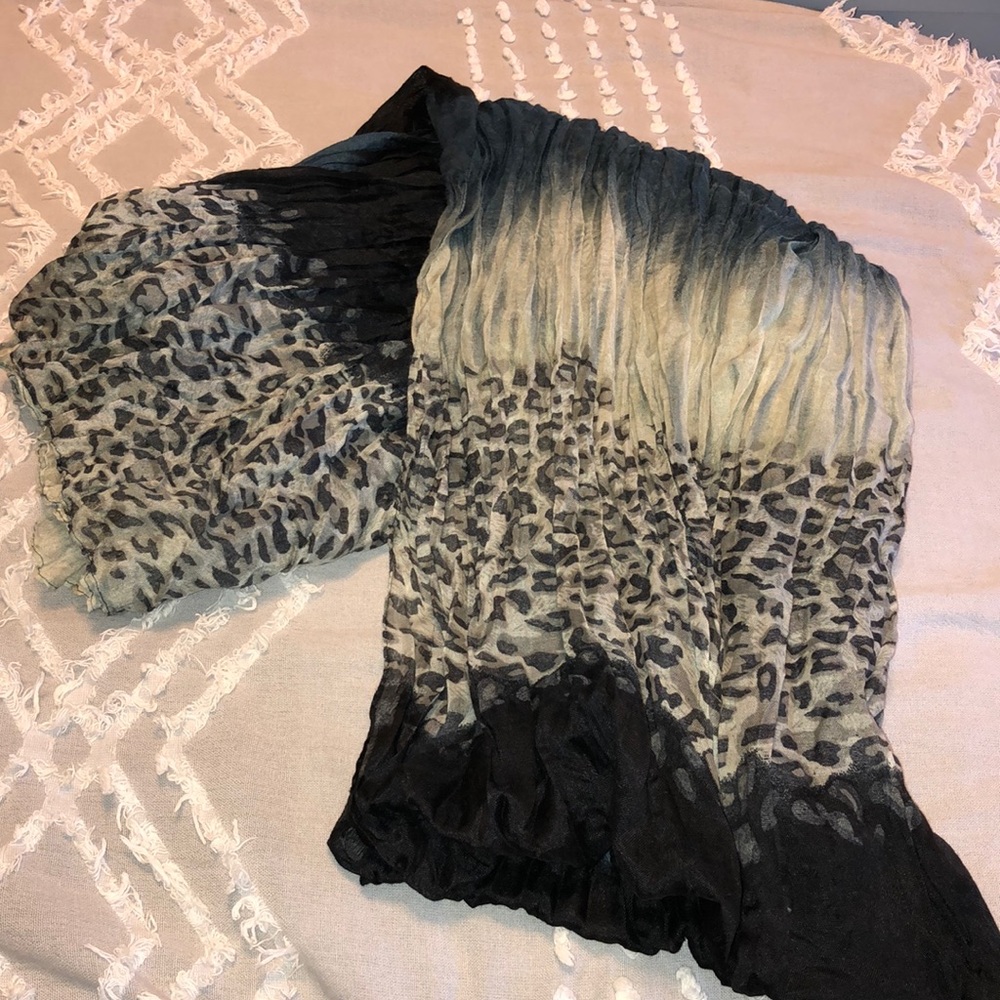 Blue and leopard scarf